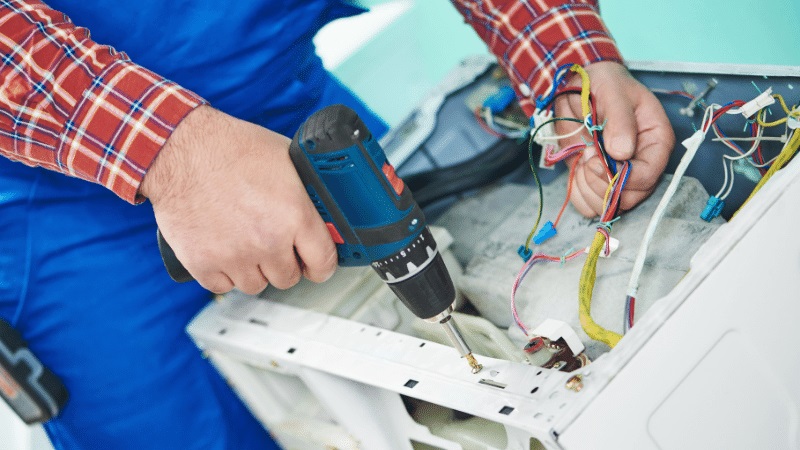 Menemen Daikin Daikin çamaşır makinesi kart tamiri – Su almama arızası orijinal parça ile giderildi. - Teknik servis örneği
